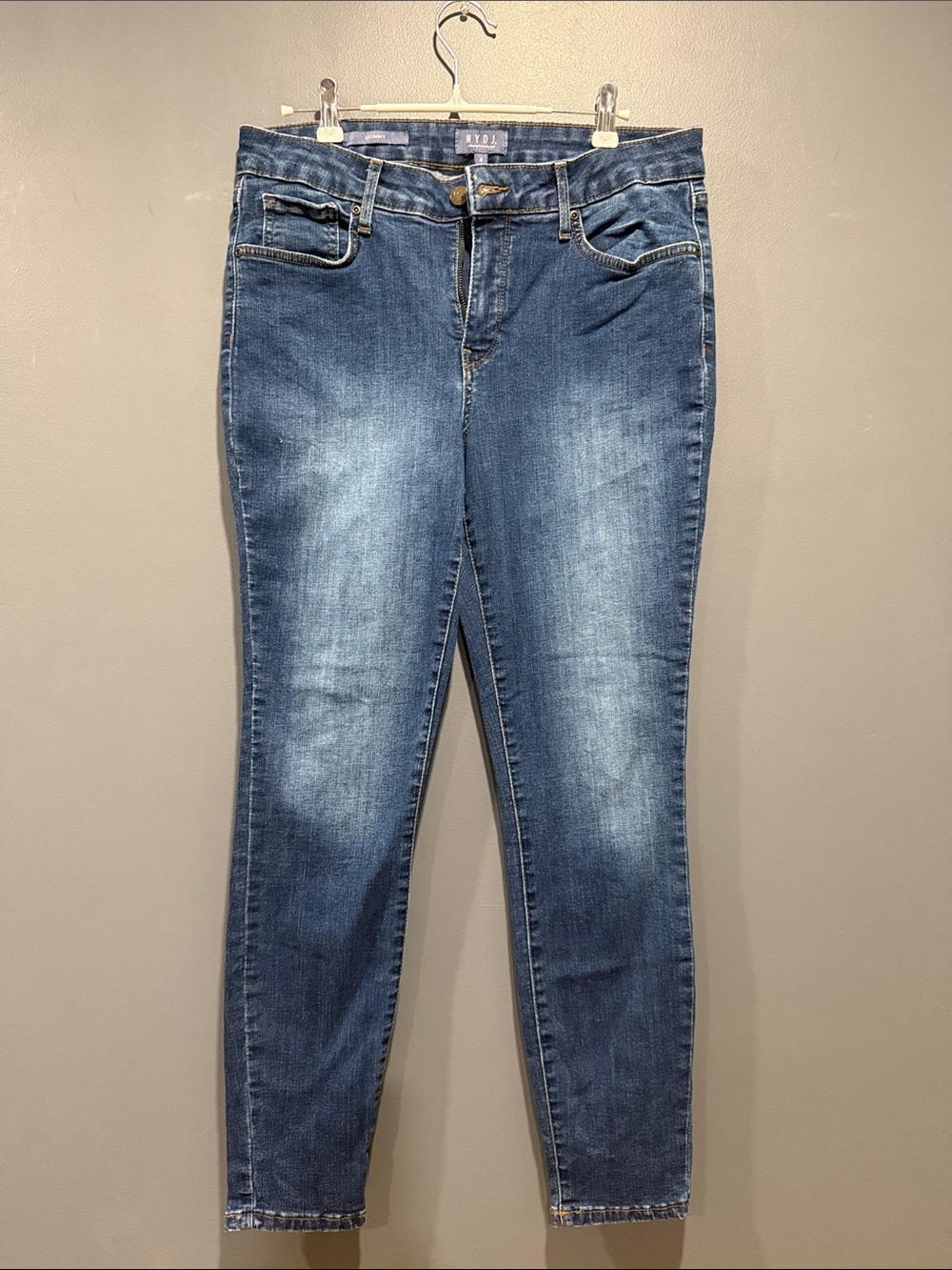 NYDJ Skinny Jeans Women’s Size 8 Medium Wash Lift Tuck Technology Stretch Denim